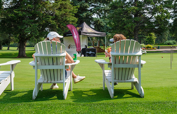 Chilling out next to the putting green